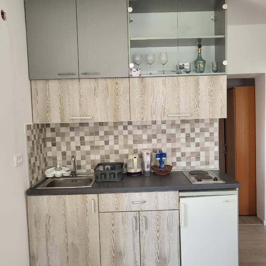 Apartmani Mia Sorajic Petrovac Εξωτερικό φωτογραφία