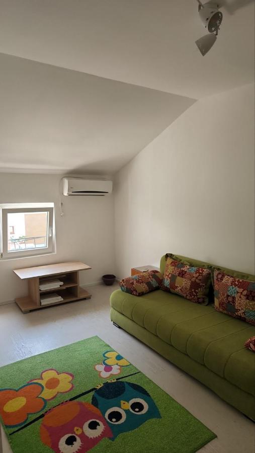 Apartmani Mia Sorajic Petrovac Εξωτερικό φωτογραφία