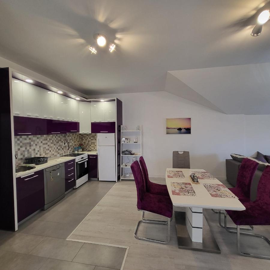 Apartmani Mia Sorajic Petrovac Εξωτερικό φωτογραφία