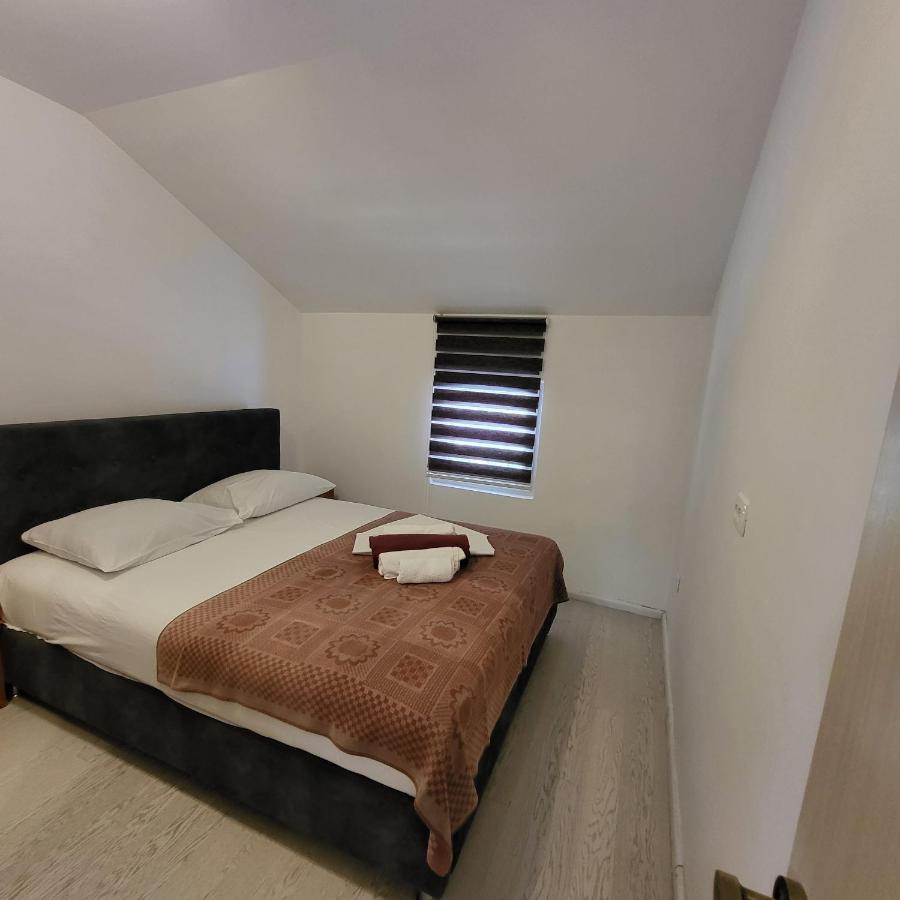 Apartmani Mia Sorajic Petrovac Εξωτερικό φωτογραφία