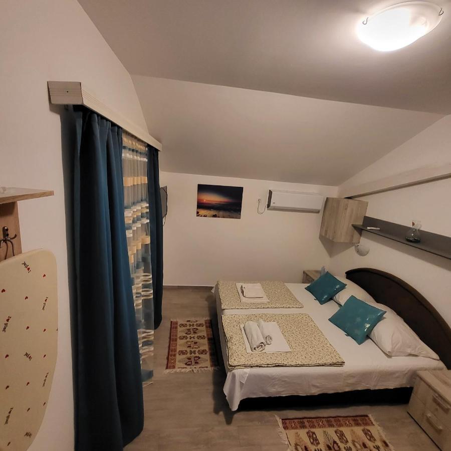 Apartmani Mia Sorajic Petrovac Εξωτερικό φωτογραφία